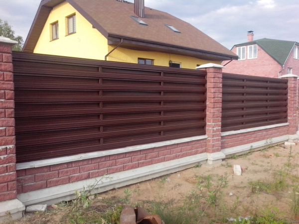 В продаже появились заклёпки, окрашенные в цвета по каталогу RAL.